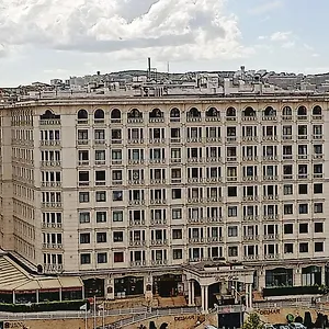 Appartement Falcon, Istambul