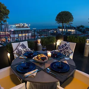 Apartment Irini Seaview House, Istanbul