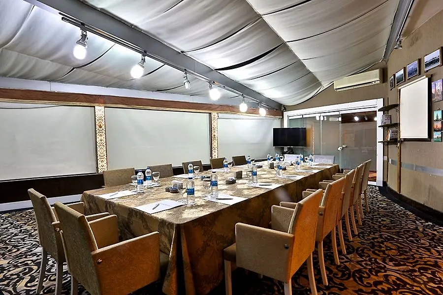 Hotel Zurich Istanbul Old City 4*,